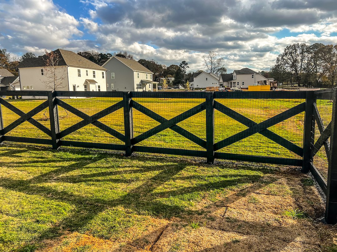 Outstanding Fence Staining Performed in Braselton, GA.